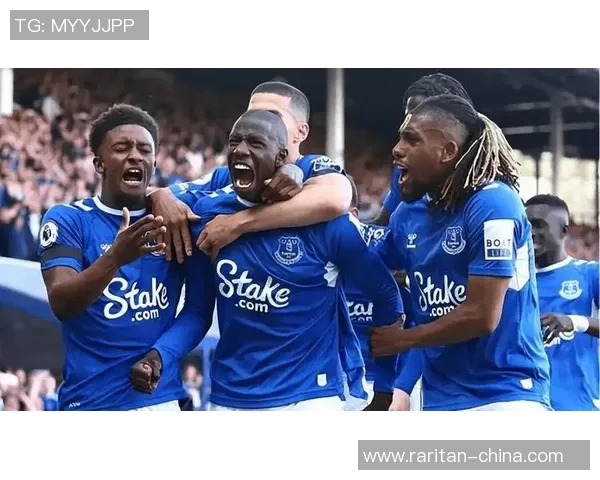 埃弗顿主场迎战莱斯特城争夺英超宝贵三分的激烈对决