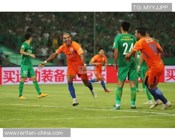 国安与鲁能激战正酣解说员激情四溢为你呈现精彩瞬间 国安与鲁能激战正酣解说员激情四溢为你呈现精彩瞬间