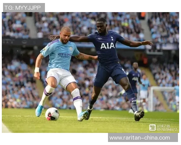 智力大学与科布雷罗的激烈对决揭示足球战术与团队协作的魅力