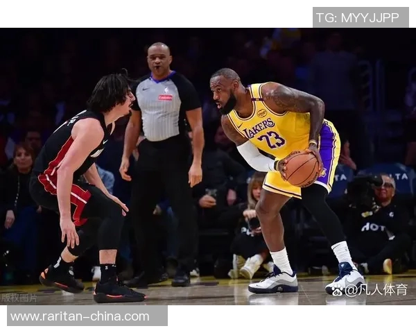 湖人对阵热火精彩赛事极速直播全程回顾与分析 湖人对阵热火精彩赛事极速直播全程回顾与分析