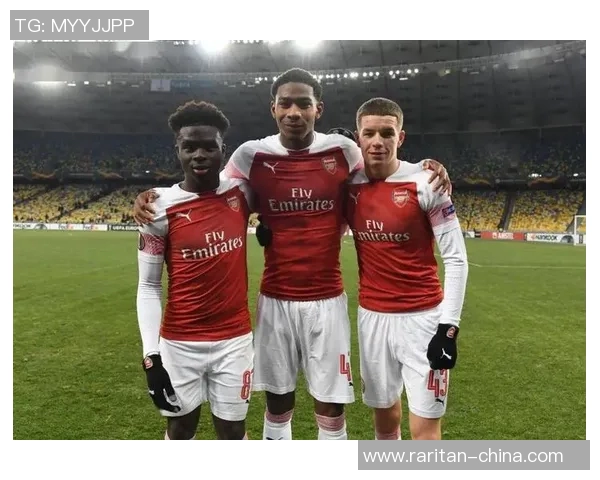 萨卡在球场上的成长之路与未来发展潜力的深度分析 萨卡在球场上的成长之路与未来发展潜力的深度分析