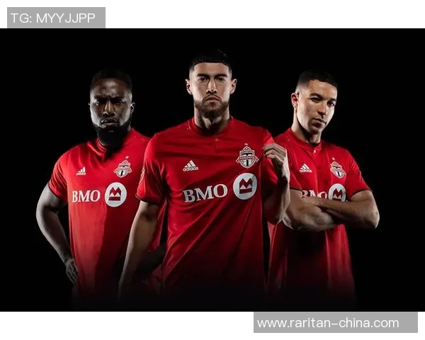 费城足球队迎战强敌全力争胜球迷热情高涨期待精彩对决