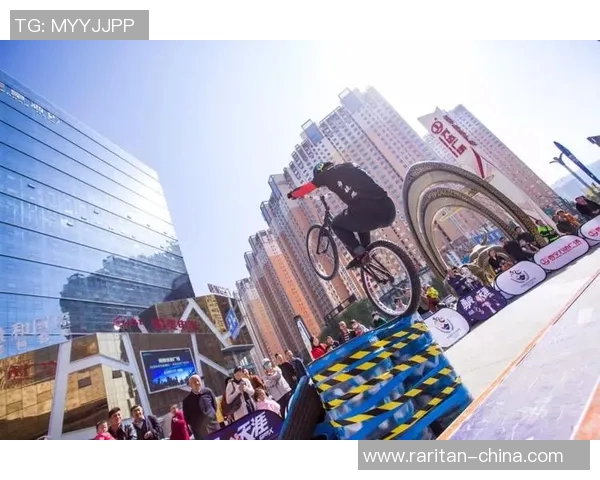 重庆极限运动队在全国街舞大赛中以61分稳居积分榜首位