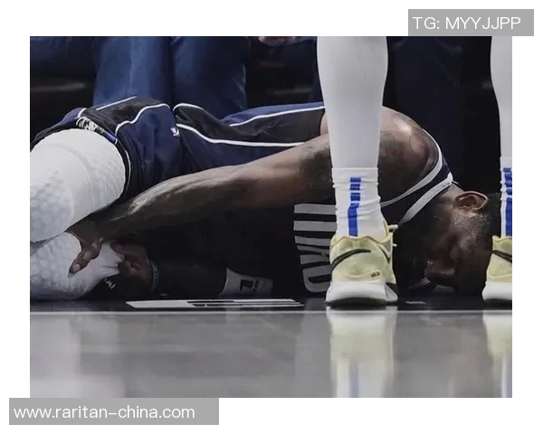 雄鹿队与篮网队激战正酣球迷期待精彩对决与战术较量