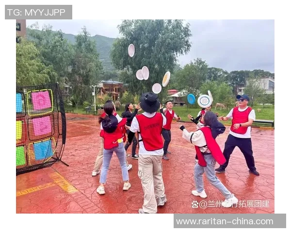 飞盘盛宴:深入了解西安飞盘队的默契与协作精神 飞盘盛宴:深入了解西安飞盘队的默契与协作精神